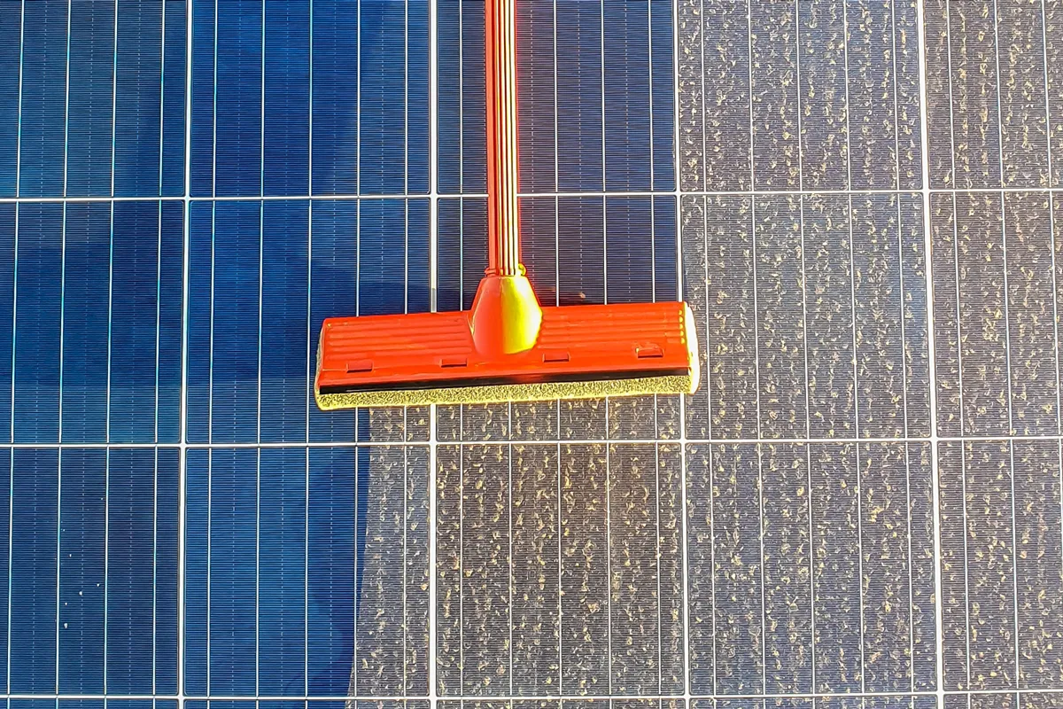 Zonnepanelen te reinigen